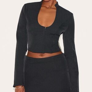 Pretty Little Thing Plunge Shirt - US 6